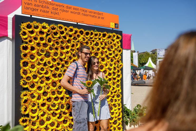 Takii traditionally ushers in summer with a sunny sunflower campaign