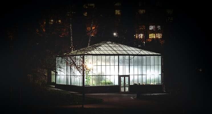 A climate-friendly greenhouse goes up in East Boston