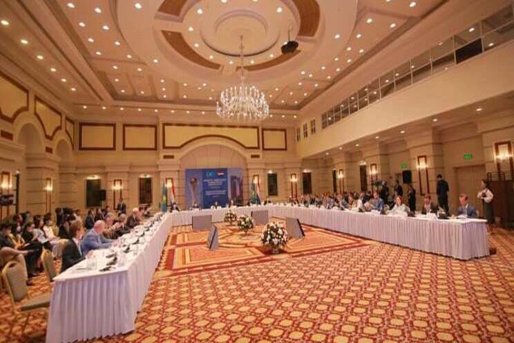 Successful roundtable with business leaders in Kazakhstan